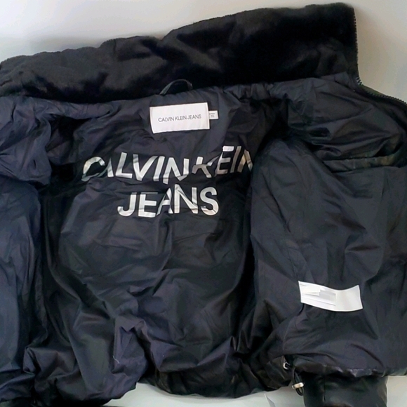 CALVIN KLEIN Logo faux leather puffer jacket - Picture 12 of 13
